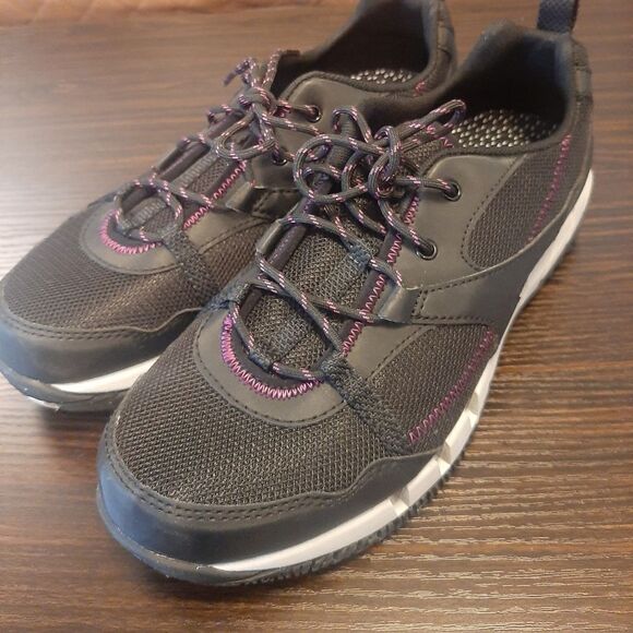 LL Bean 9.5 Athletic Womens Sport Shoe NWOT - Picture 9 of 9